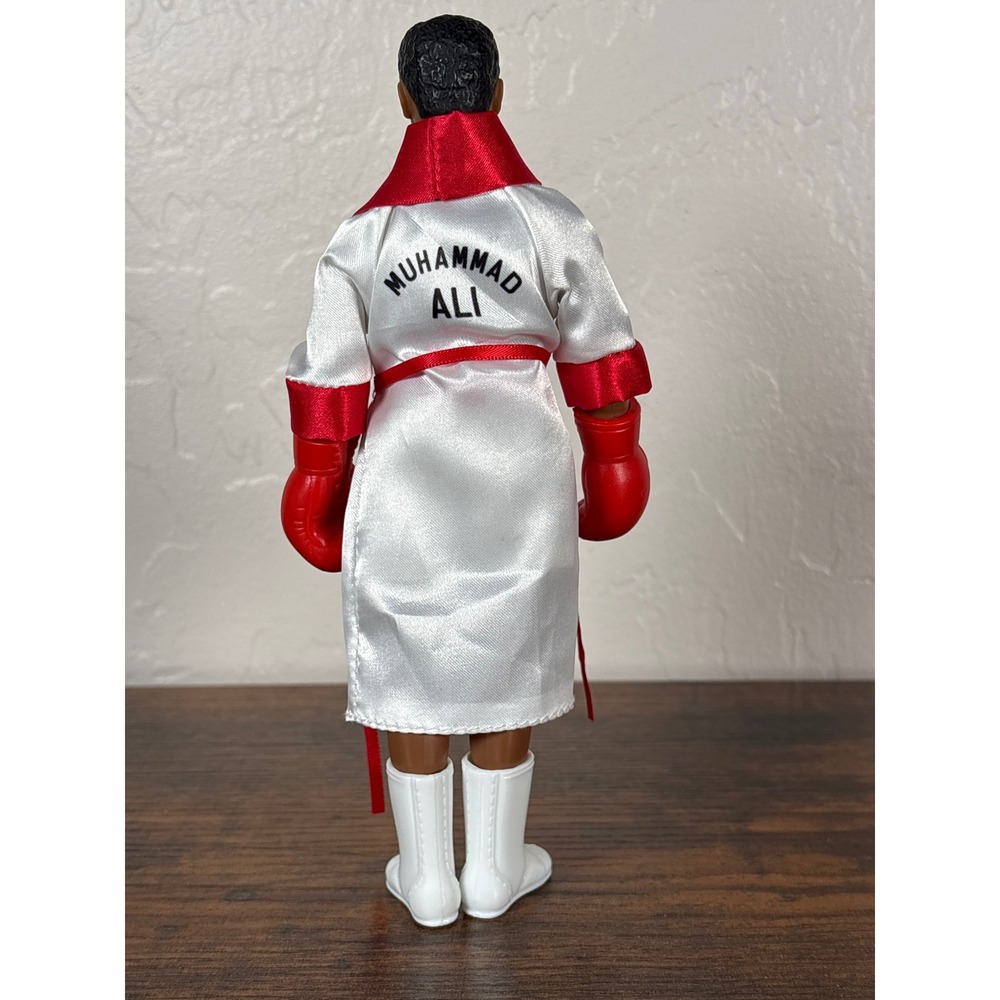 Muhammad Ali Boxing Action Figure 8 Inch Mego Style White Robe Red Gloves 1975 - Picture 3 of 4
